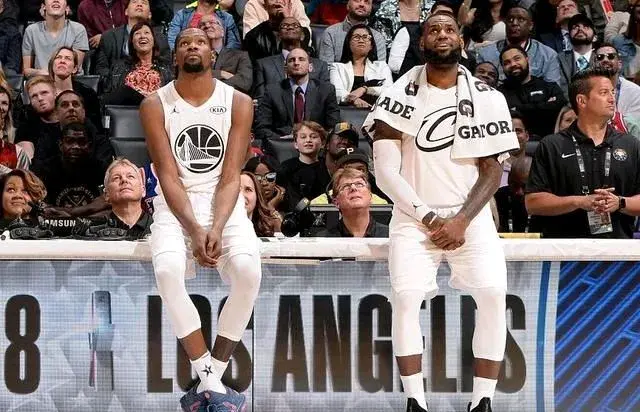 特一半, AA 特一半, AA