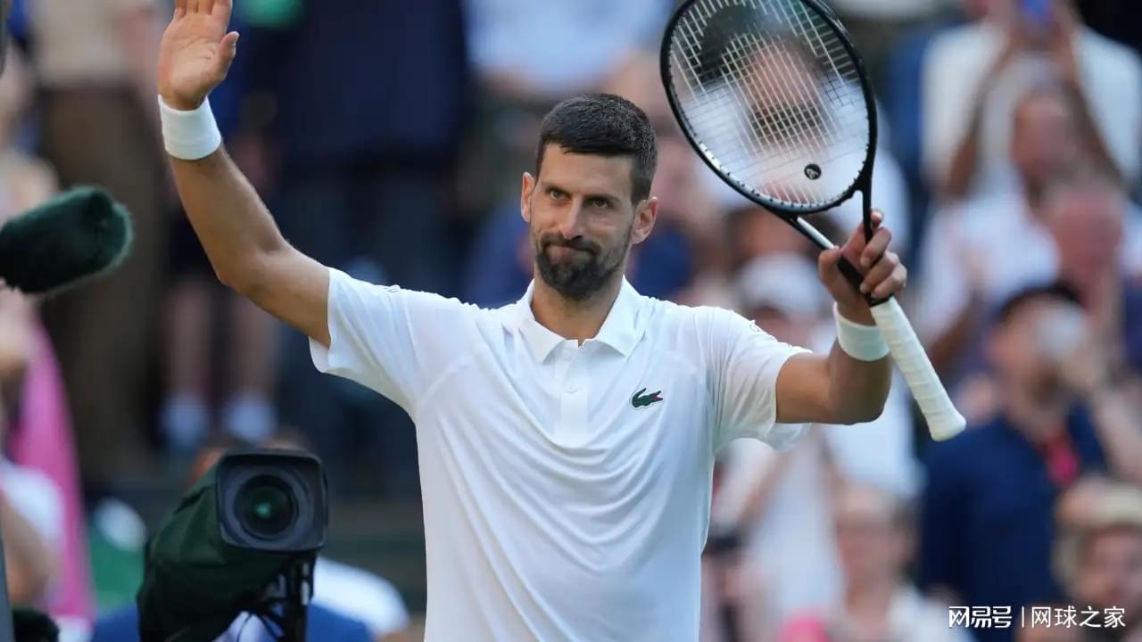 届大满贯冠, 高举奖杯 届大满贯冠, 高举奖杯