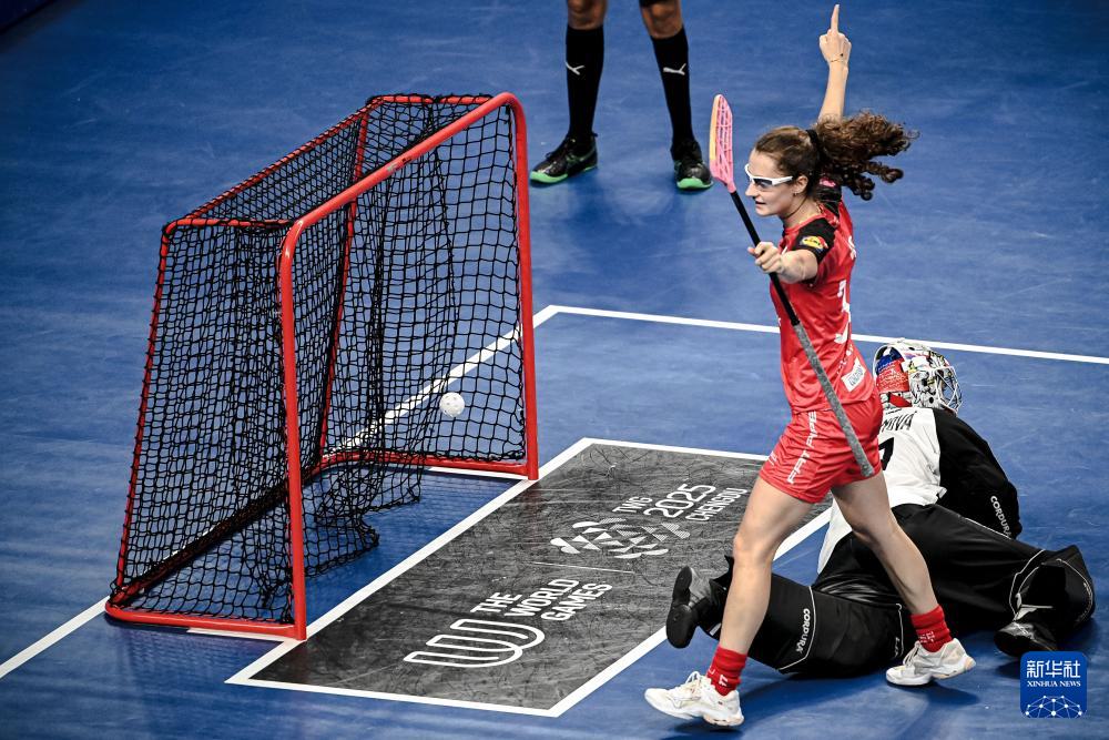 员梅茨格的, 战胜捷克队 员梅茨格的, 战胜捷克队